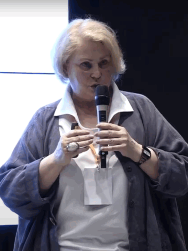 Елена Капранова